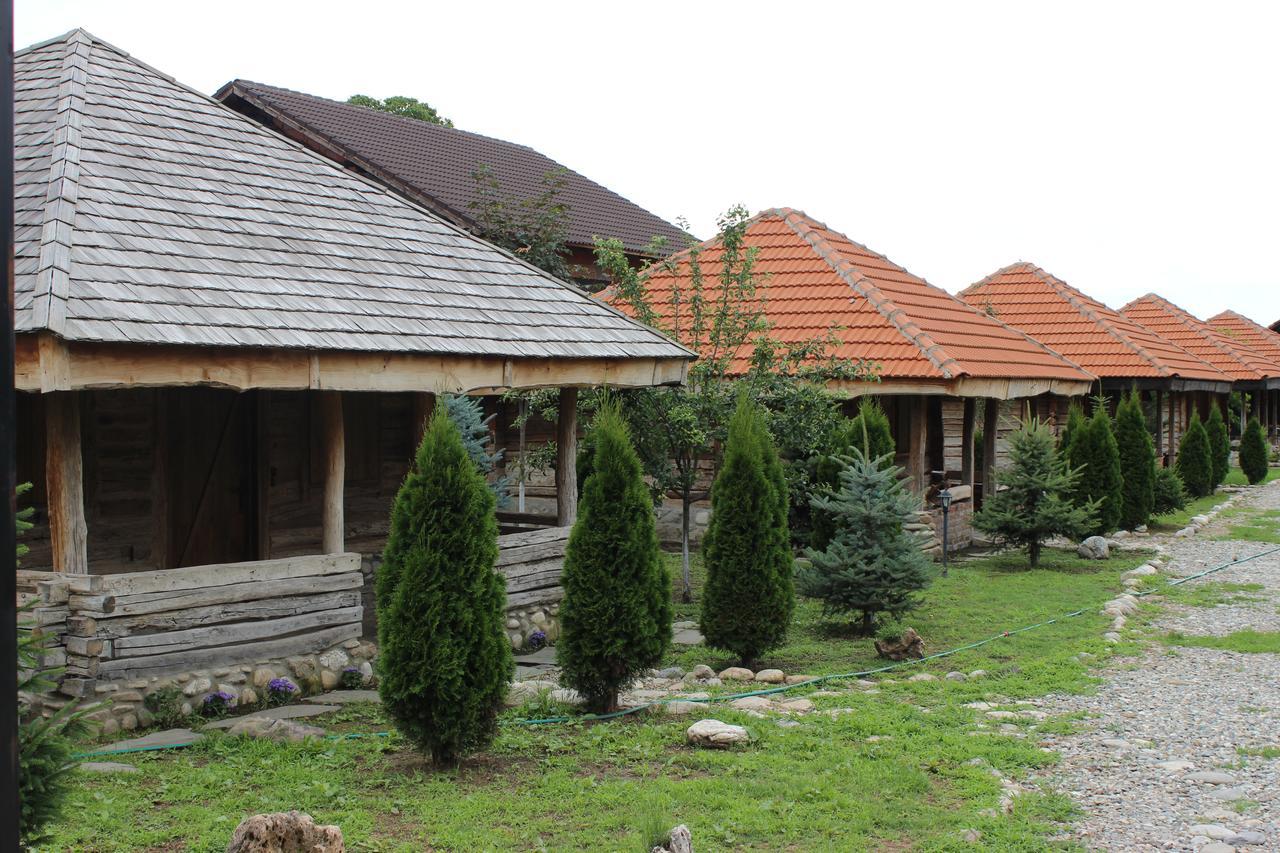 Satul Traditional Runcu  Kültér fotó
